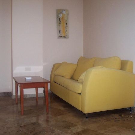 Hotel Al-Yussana Lucena Buitenkant foto