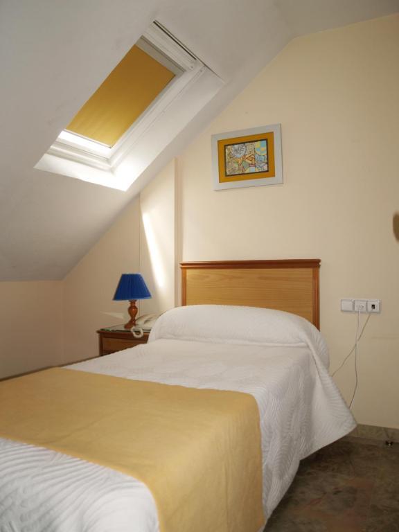 Hotel Al-Yussana Lucena Kamer foto