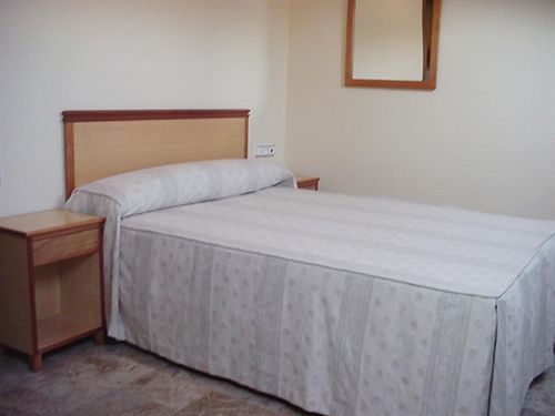Hotel Al-Yussana Lucena Buitenkant foto
