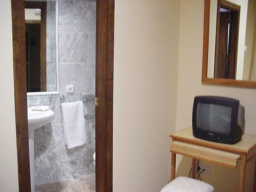 Hotel Al-Yussana Lucena Buitenkant foto