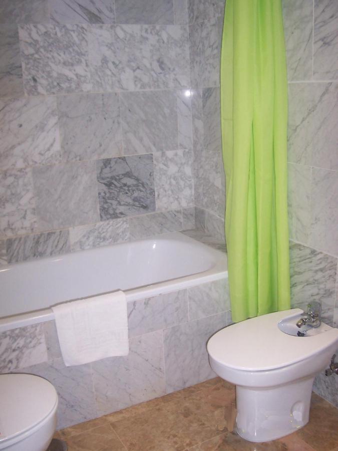Hotel Al-Yussana Lucena Kamer foto