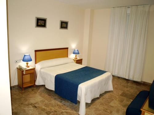 Hotel Al-Yussana Lucena Buitenkant foto